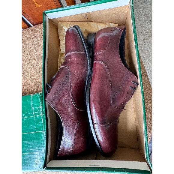 Vintage Botany Club men’s 9,5 Leather Sole Cap Toe Oxford